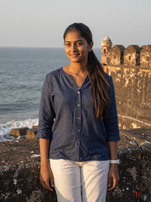 Sachini de Silva, a 31-year-old Sri Lankan woman from Galle at the historic fort - Sri Lankan women dating profile