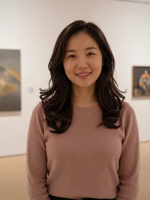 Seung-Hee Yoon, a 30-year-old Korean woman from Gwangju at a modern art gallery - Korean women dating profile